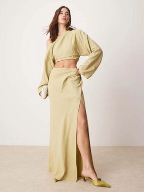 ASOS DESIGN Fallen Shoulder Cut-Out Maxi Dress Light Olive